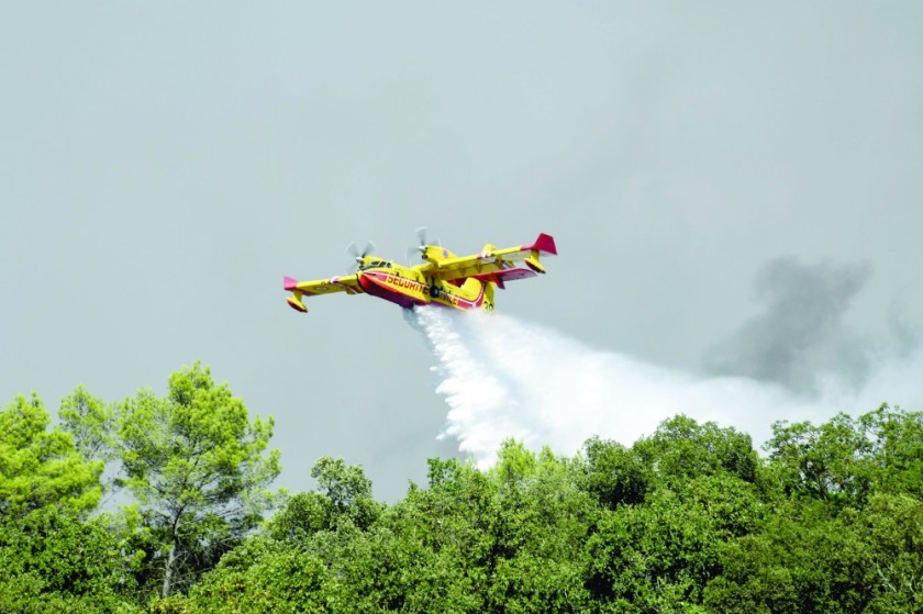 Canadair scooping zones including Saint-Tropez, Cannes and Villefranche-sur-Mer